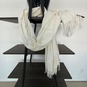 Steve Madden Ivory Soft Pashmina Scarf NWT